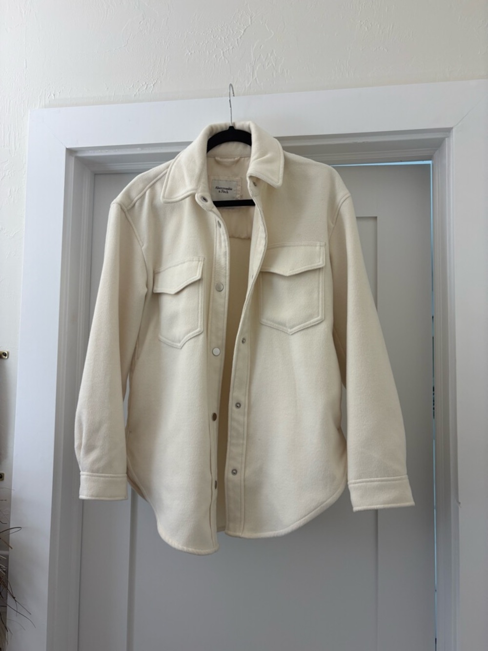 Abercrombie & Fitch Cream Button-Front Shirt Jacket - Shacket
